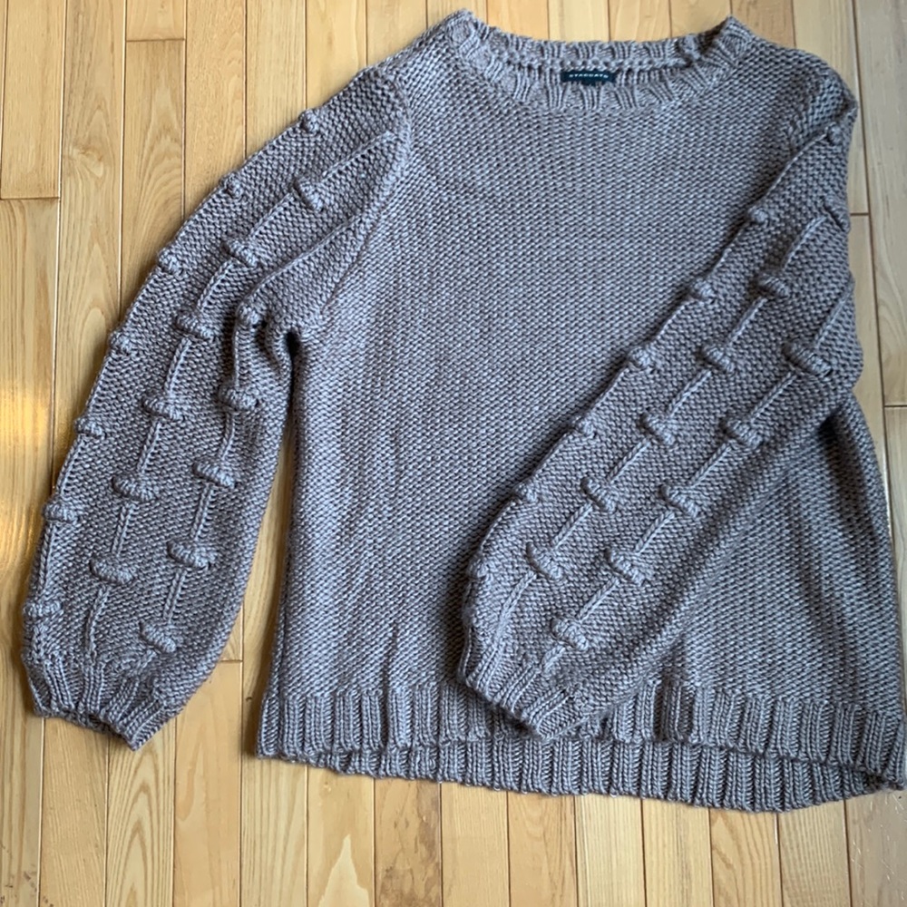 NWT Staccato bubble sleeve sweater